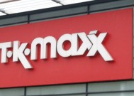 tkmaxx的顾客“跑”到商店，因为175英镑的名牌鞋只卖60英镑